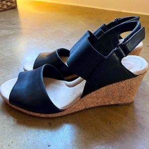 Clarks ultimate comfort collection black & Cork wedge sandals Lafley Lily 8 WIDE